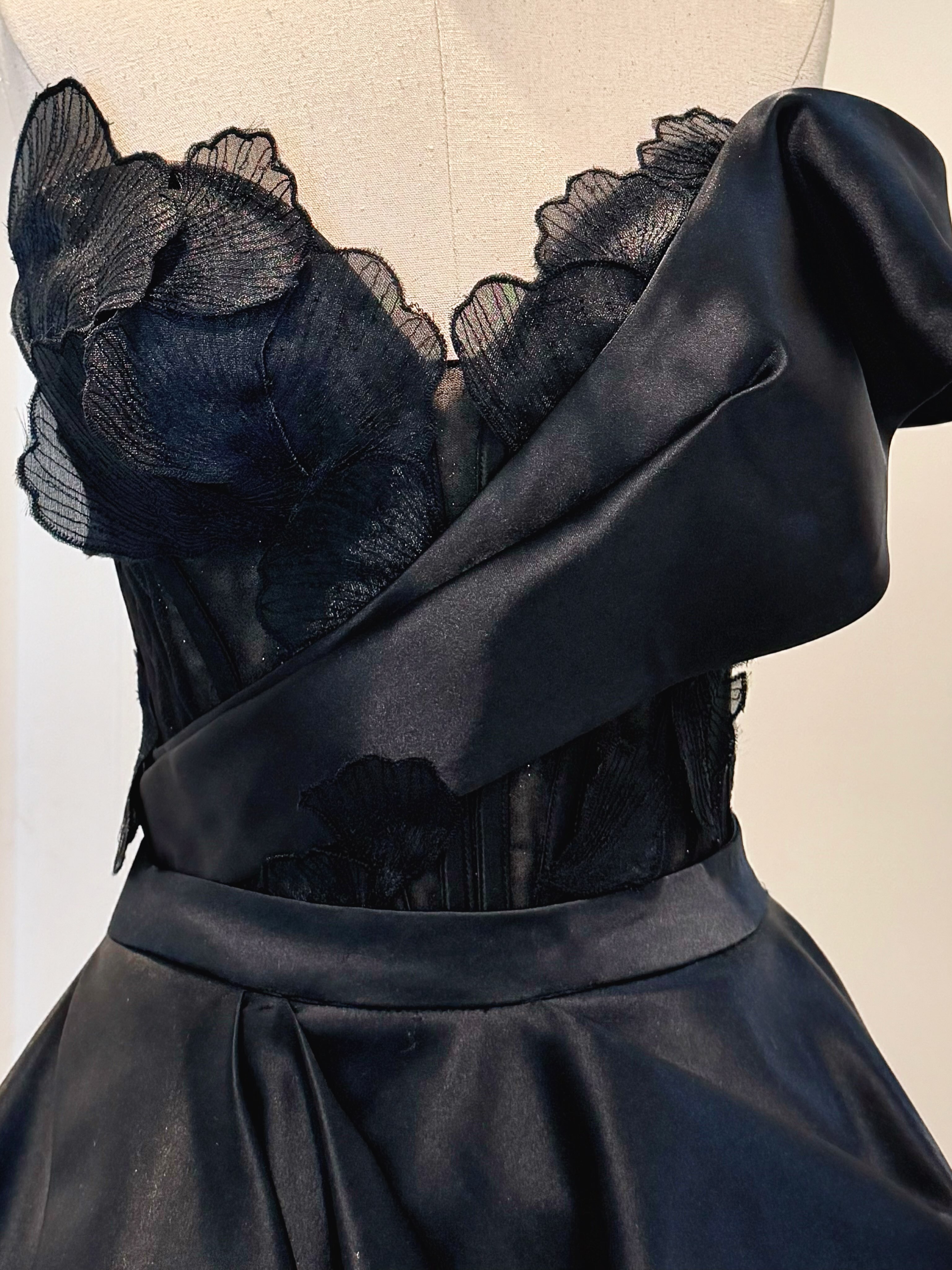 CELRA.id rental gown