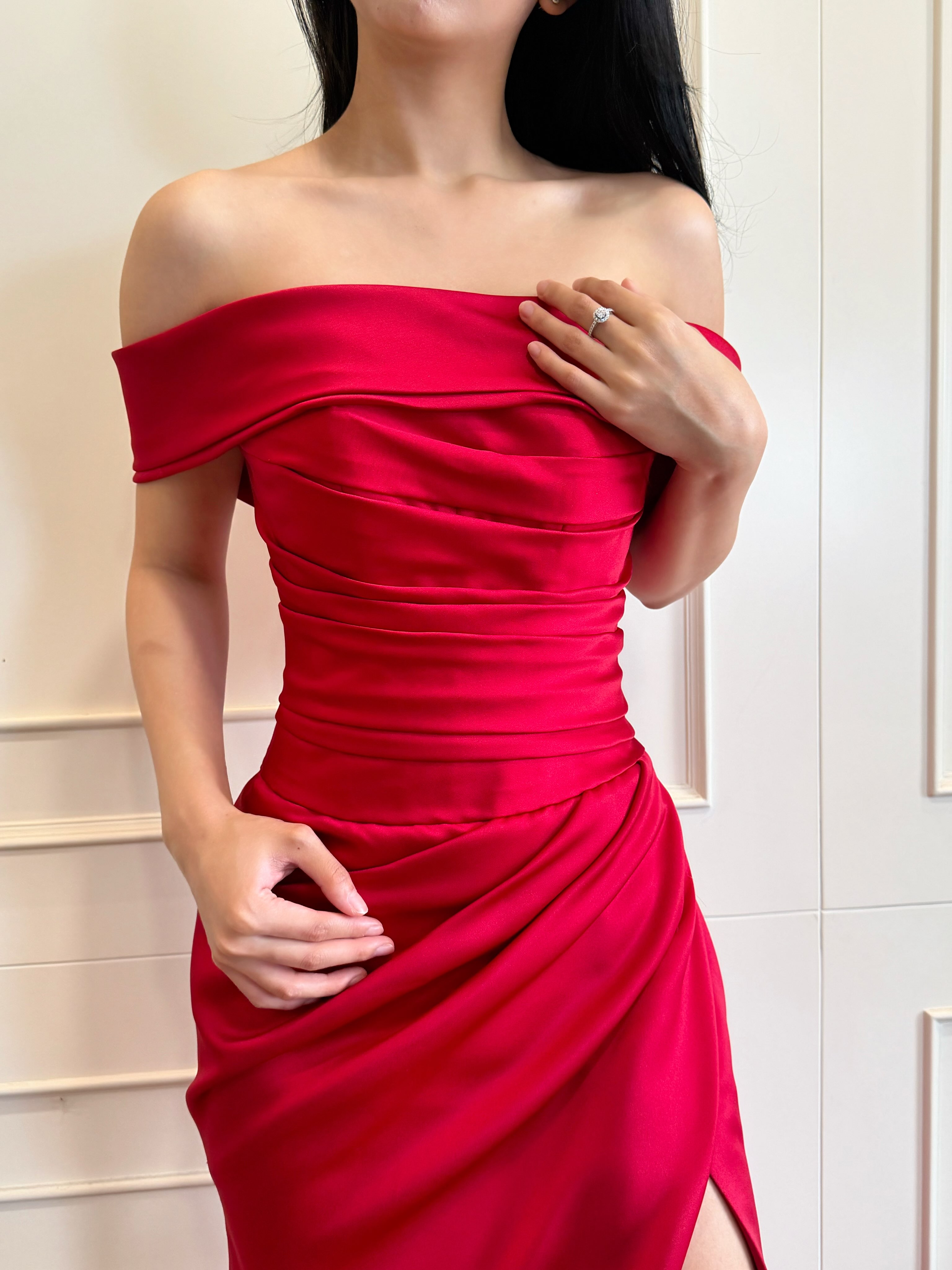 CELRA.id Red rental gown